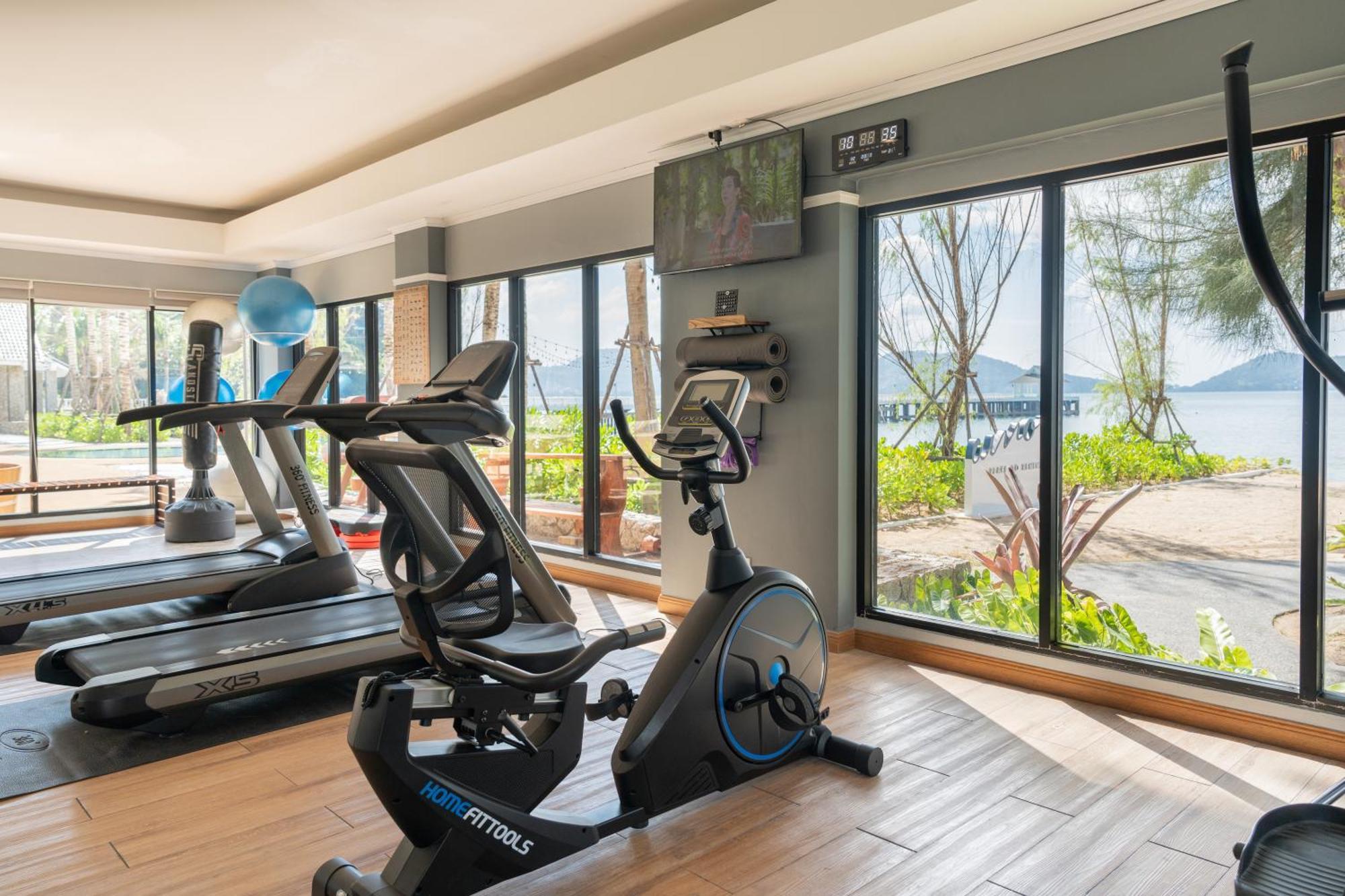 Thavorn Beach Village Resort & Spa Phuket Kamala Beach Esterno foto The gym at the hotel
